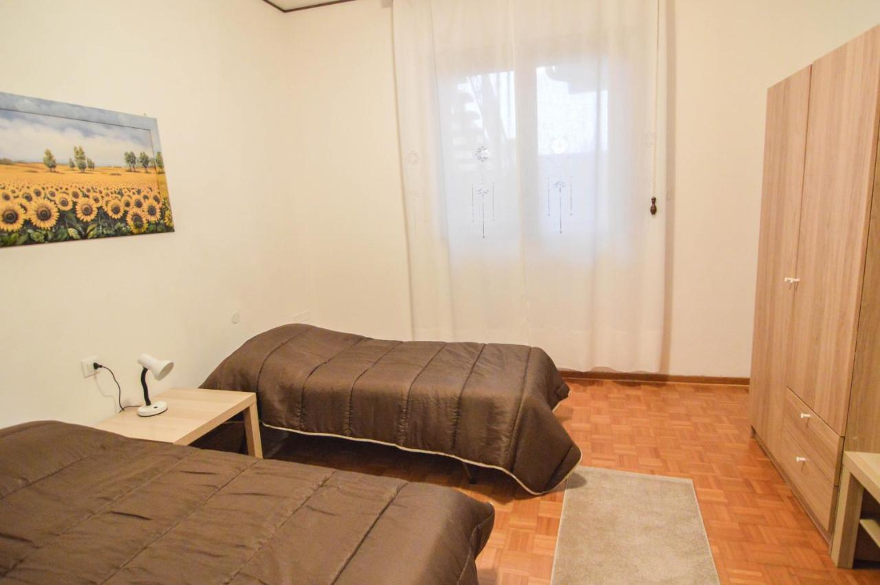 Casa Vacanze Nonno Asterio Monfalcone Buitenkant foto